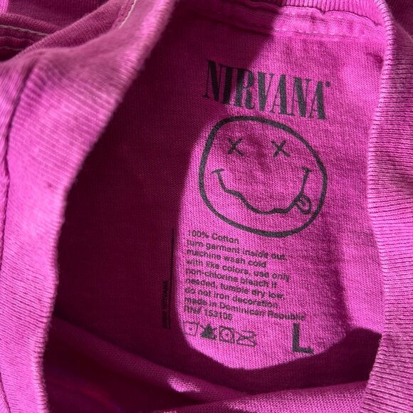 NWOT Pink Nirvana Smiley Graphic Tee Women's T-Shirt Sz L - Picture 3 of 3